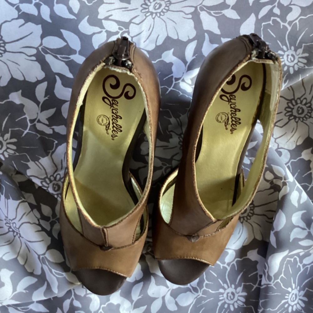 Seychelles Leather Wedge - Picture 7 of 7